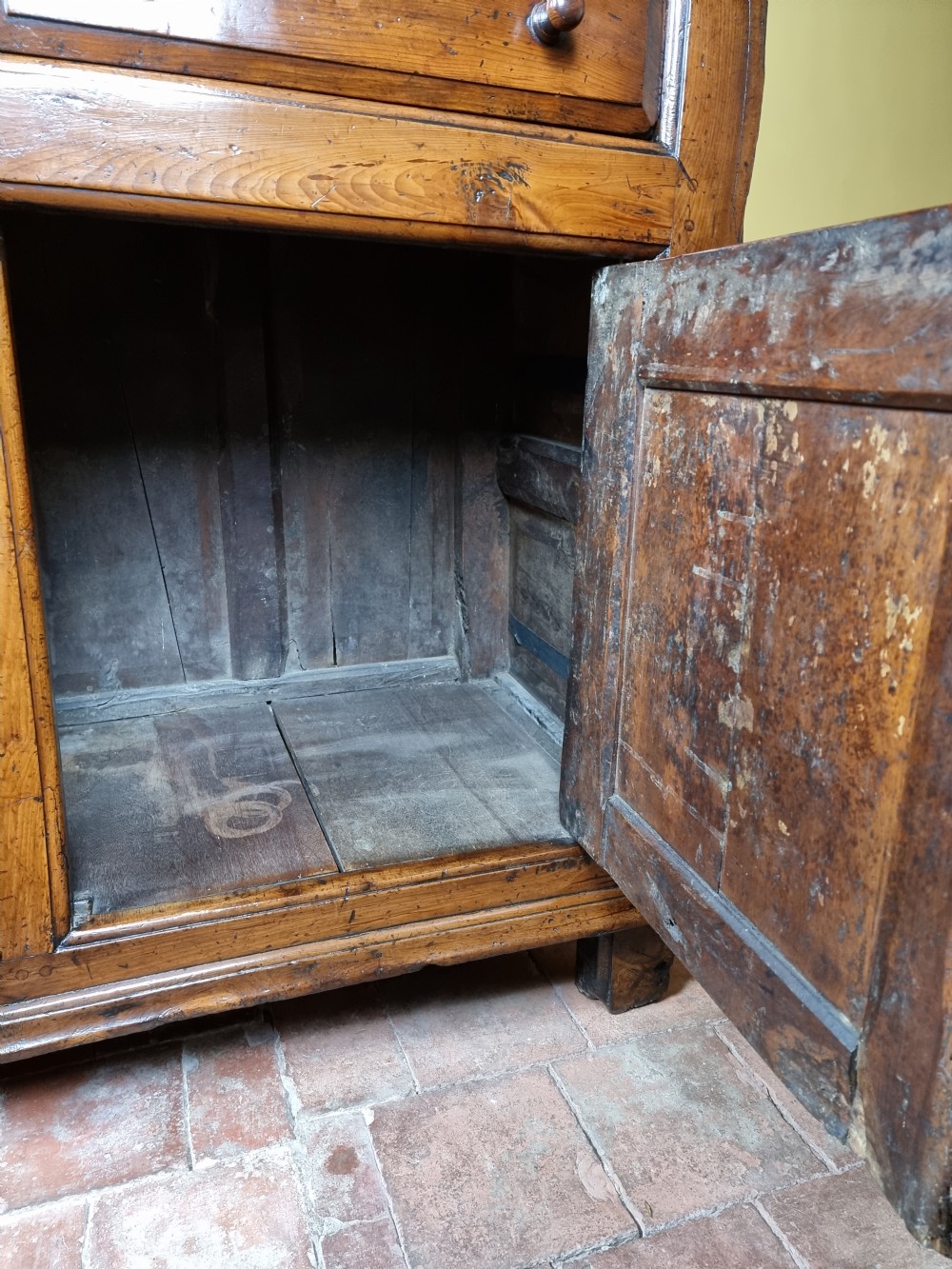 A rare mid 18th century yew wood tridarn.  View XII