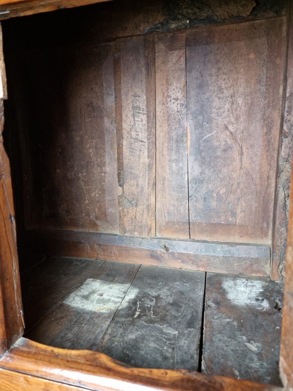 A rare mid 18th century yew wood tridarn.  View XV
