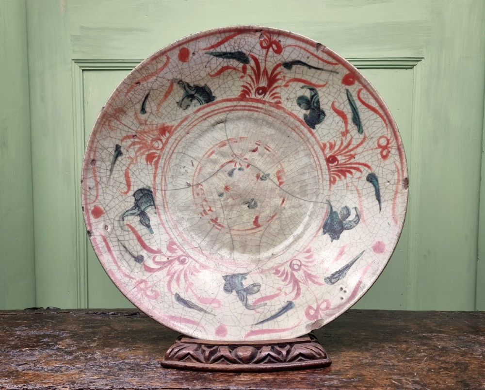 A large late 16th- early 17thC Chinese Swatow ware Dish.