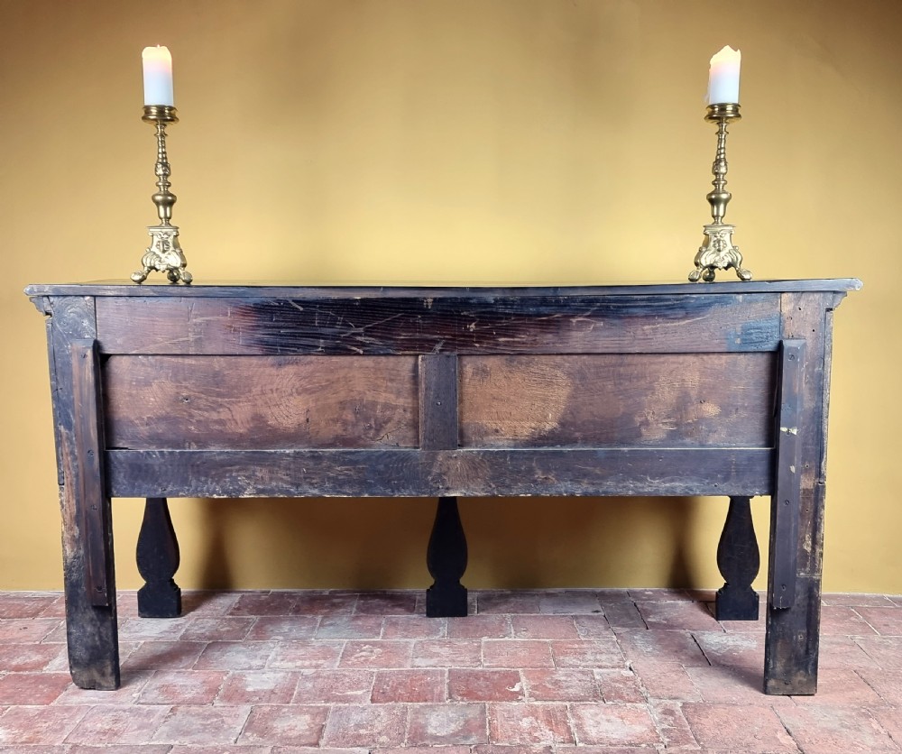 A fine George 1st low open dresser base.  View XV