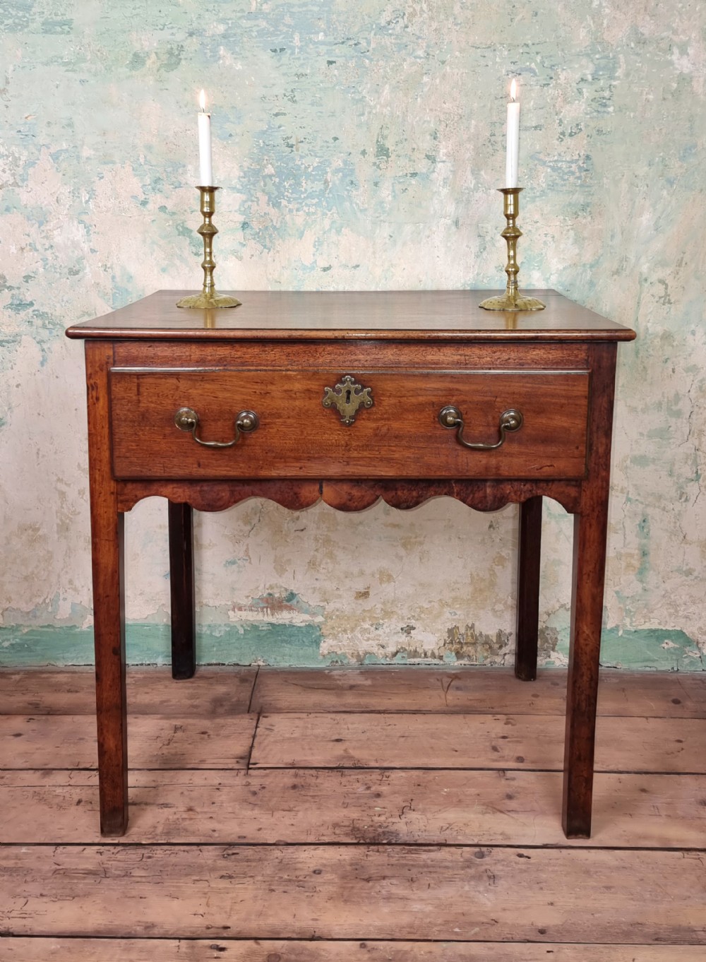 a fine 18th century country side table.