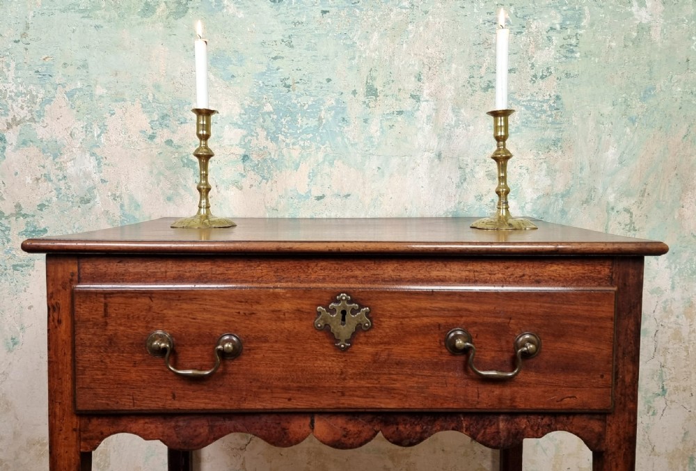 a fine 18th century country side table. View IV