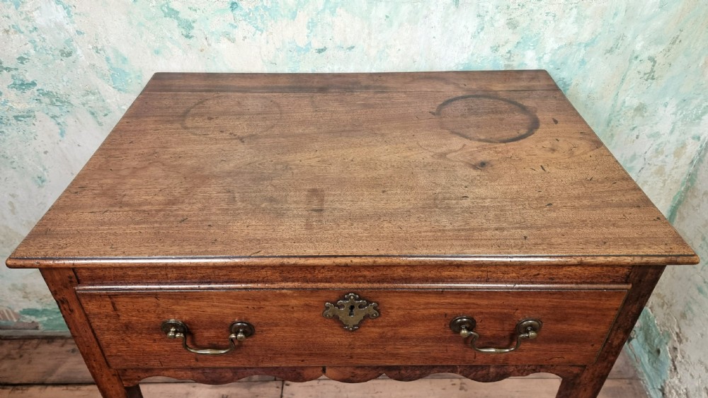 a fine 18th century country side table. View VI