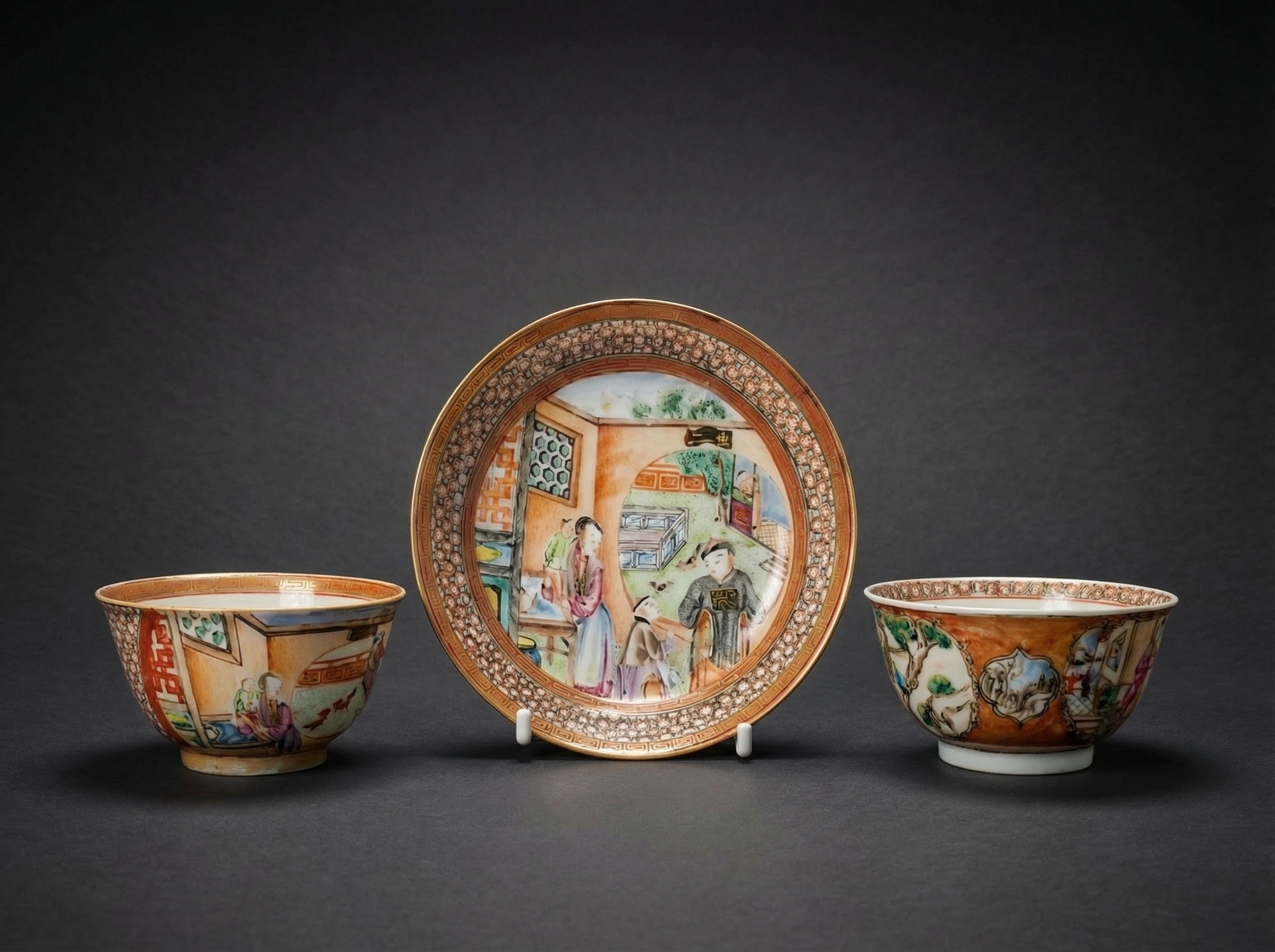 Chinese Export porcelain Tea Cups and Saucer. Qing Dynasty, Qianlong Period. 1736 - 1795.