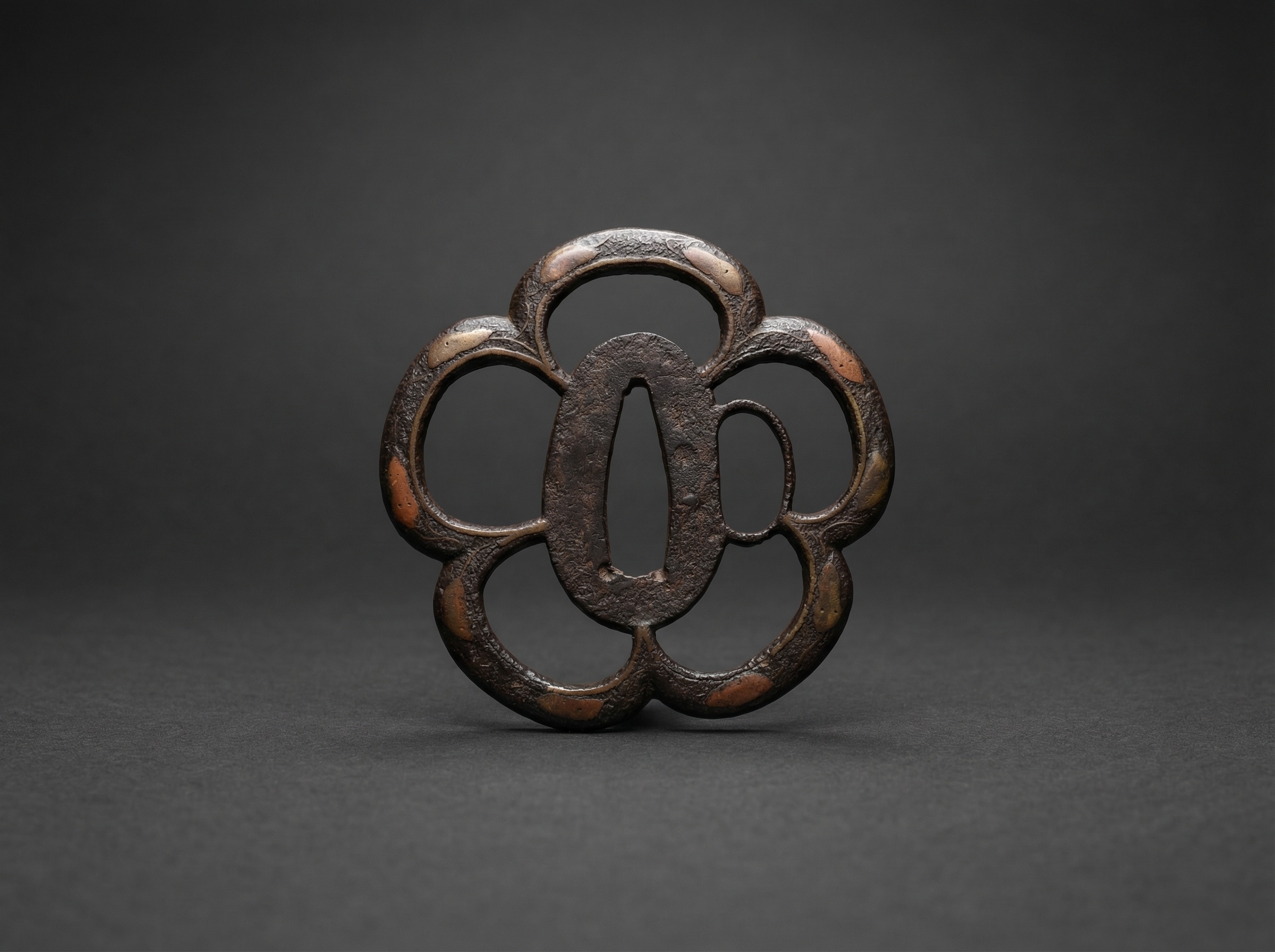 Japanese Iron Tsuba Guard - Copper Inlay. Edo Period. Circa 1750.