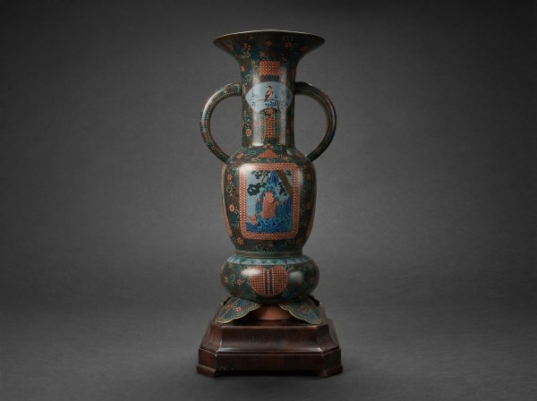 Huge Cloisonne Enamel Vase, with Koi (72 cm). Circa 1880.