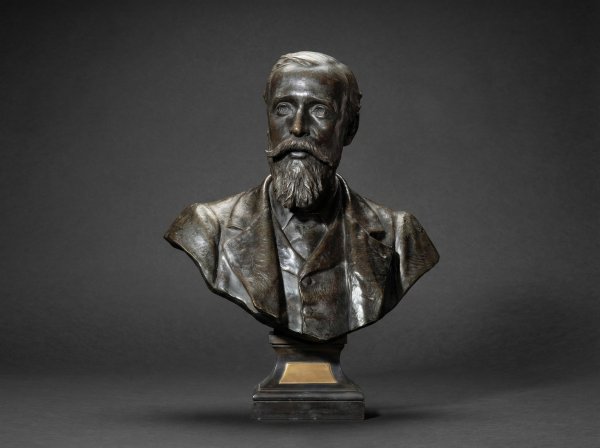 Late Victorian bronze study of Dr Stanley Armitage by Sir Thomas BROCK R A. Circa 1900.