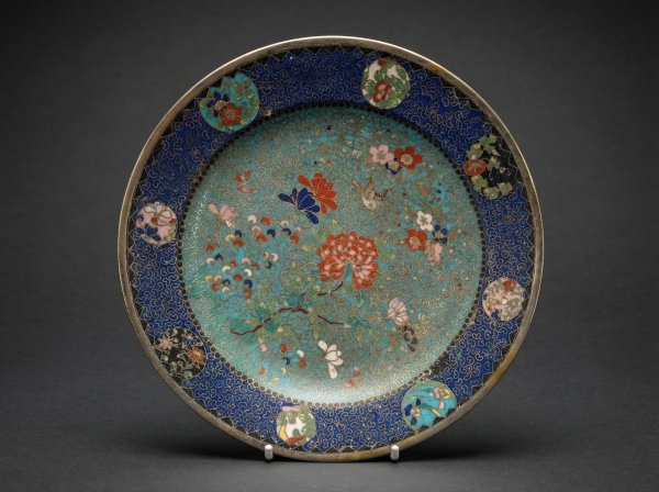 Rare Japanese Cloisonne Enamel Dish. Signed Kinkozan. Circa 1890.
