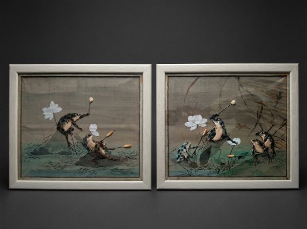 Rare Pair of Japanese Paintings on Silk  - Frog Battle. Circa 1890.