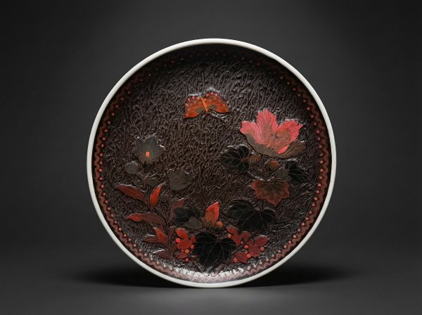 Small Japanese Totai Shippo Porcelain Dish In Cloisonne Tree Bark. Circa 1890.
