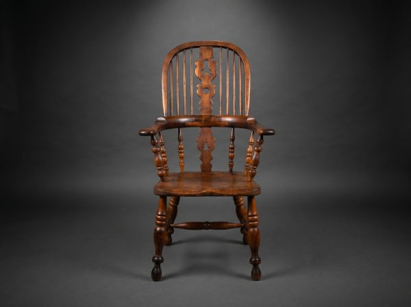 19th Centyr Yew Wood Broad Arm Windsor Chair