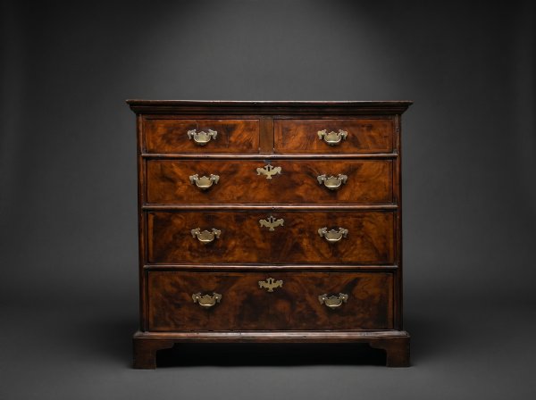 George III Burr Walnut Chest of Drawers